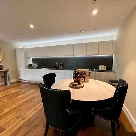 The Moonlight At Ryedale House